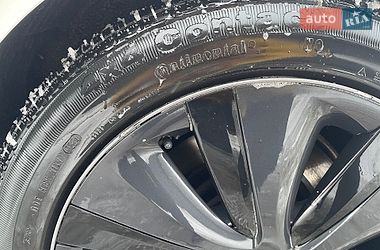 Лифтбек Tesla Model S 2021 в Киеве