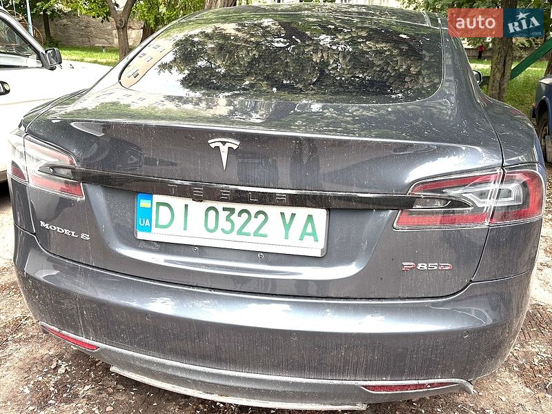 Лифтбек Tesla Model S 2015 в Чернигове фото 15 Лифтбек Tesla Model S 2015 в Чернигове