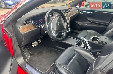Лифтбек Tesla Model S 2016 в Киеве