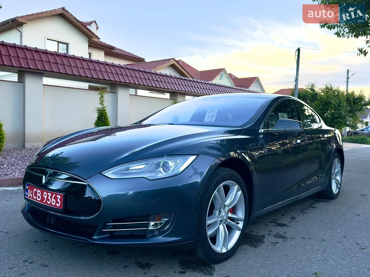 2014 Tesla Model S - мініатюра 19