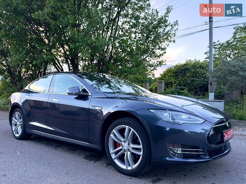 Лифтбек Tesla Model S 2014 в Одессе