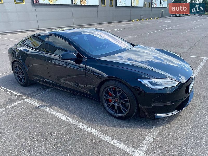 Лифтбек Tesla Model S 2021 в Киеве