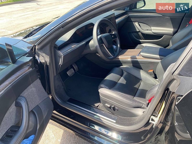 Лифтбек Tesla Model S 2021 в Киеве