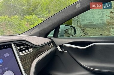 Ліфтбек Tesla Model S 2015 в Києві