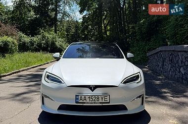 Лифтбек Tesla Model S 2021 в Киеве