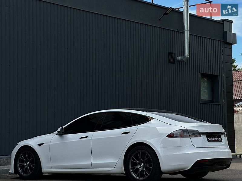 Лифтбек Tesla Model S 2022 в Николаеве