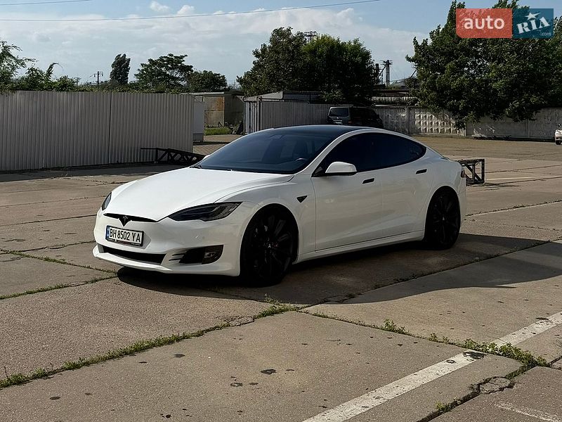 Лифтбек Tesla Model S 2019 в Одессе