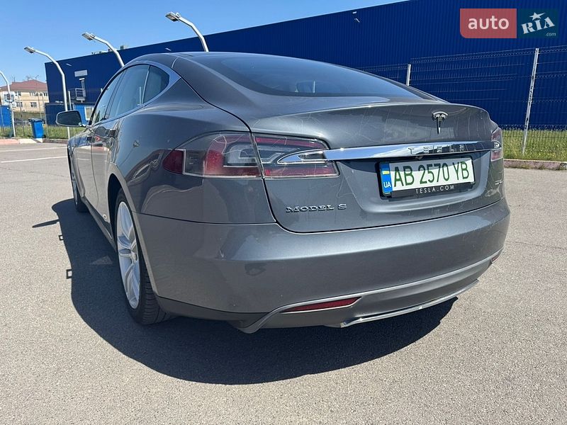 Лифтбек Tesla Model S 2013 в Виннице фото 15 Лифтбек Tesla Model S 2013 в Виннице