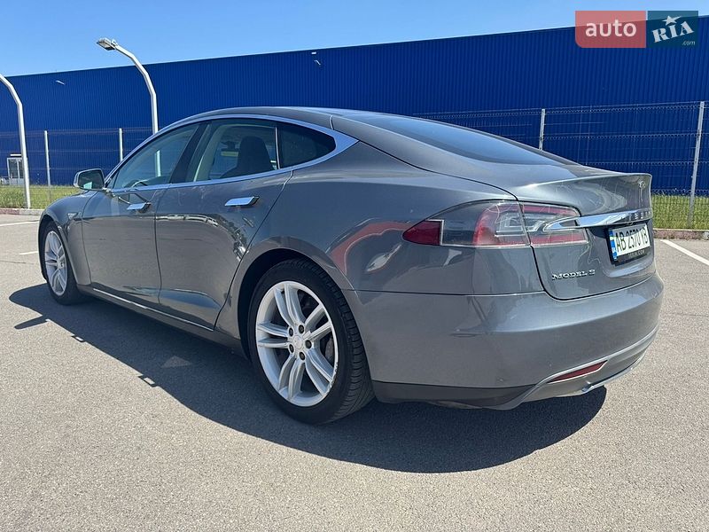 Лифтбек Tesla Model S 2013 в Виннице фото 16 Лифтбек Tesla Model S 2013 в Виннице