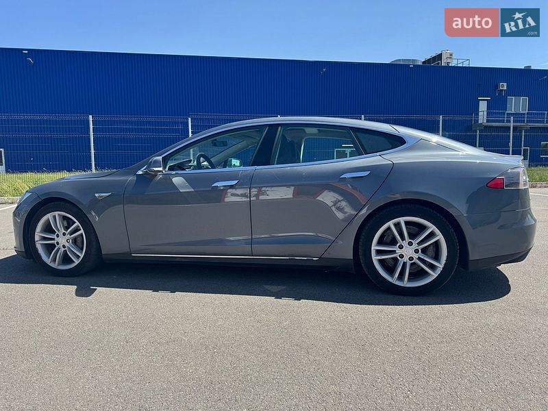 Лифтбек Tesla Model S 2013 в Виннице фото 17 Лифтбек Tesla Model S 2013 в Виннице