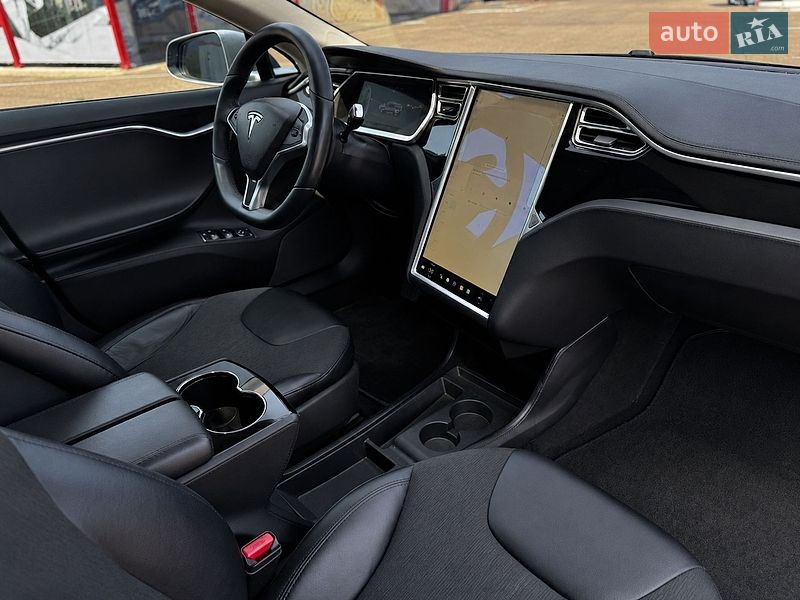 Лифтбек Tesla Model S 2013 в Виннице фото 20 Лифтбек Tesla Model S 2013 в Виннице