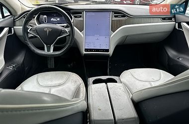 Лифтбек Tesla Model S 2013 в Львове