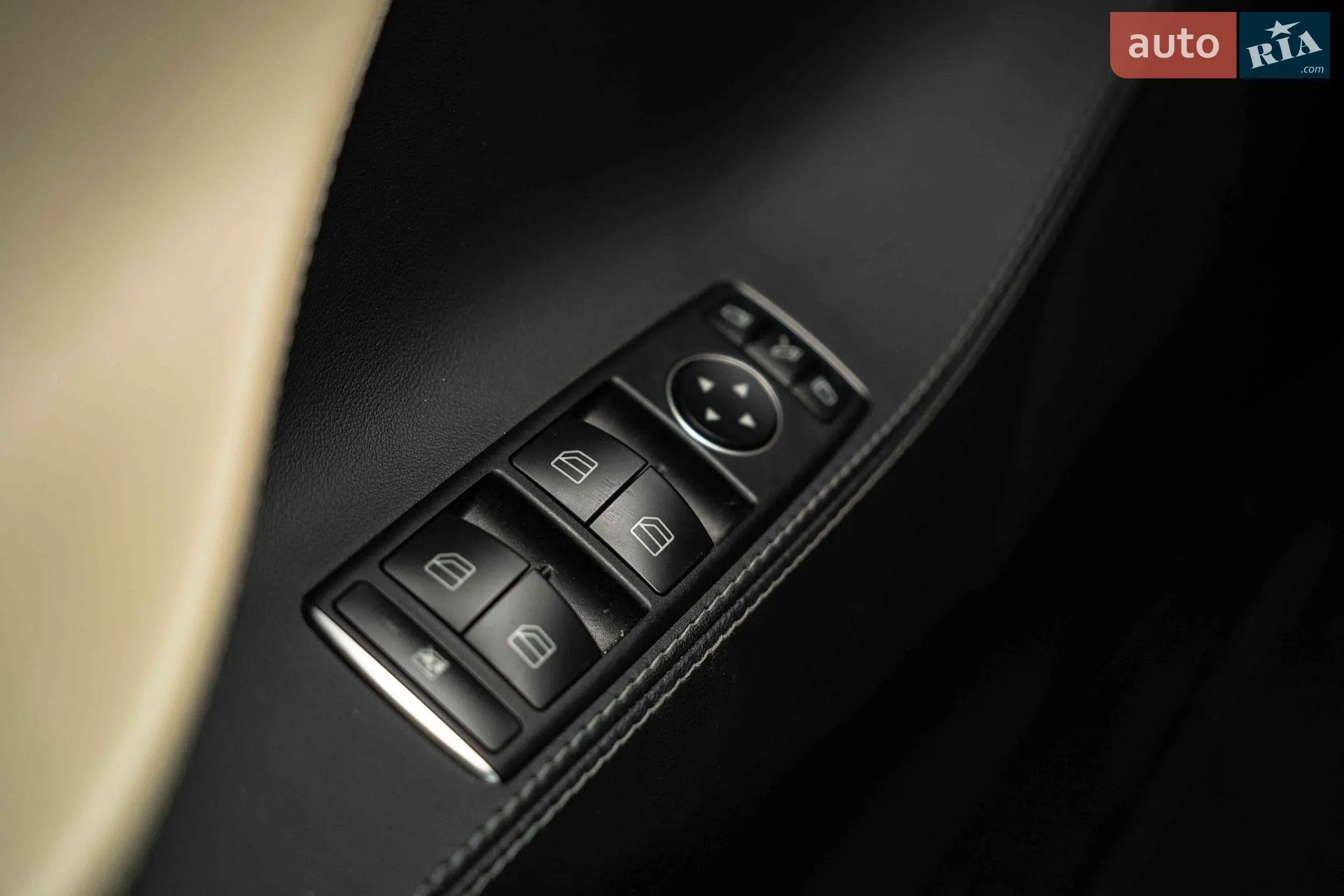 2015 Tesla Model S - мініатюра 18