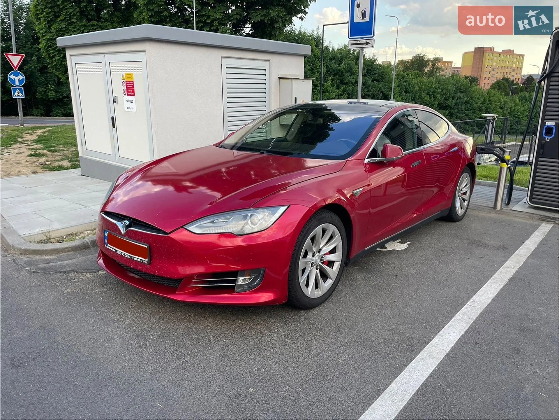 2014 Tesla Model S - мініатюра 3