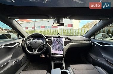 Лифтбек Tesla Model S 2017 в Луцке