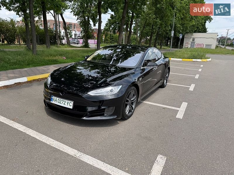 Лифтбек Tesla Model S 2013 в Киеве
