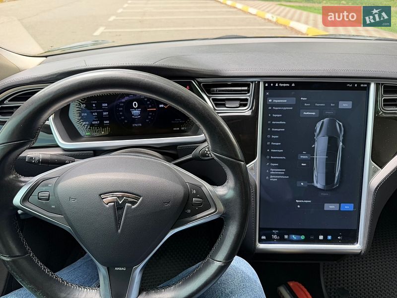 Лифтбек Tesla Model S 2013 в Киеве