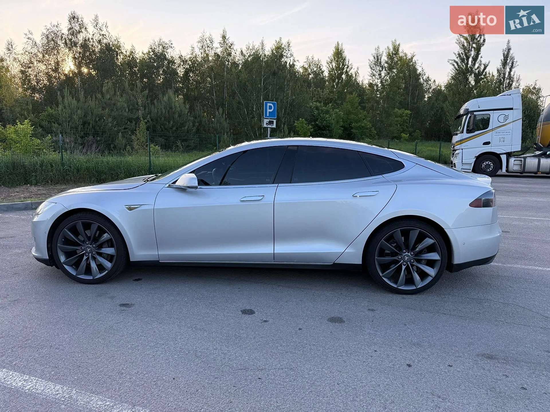 2014 Tesla Model S - мініатюра 9