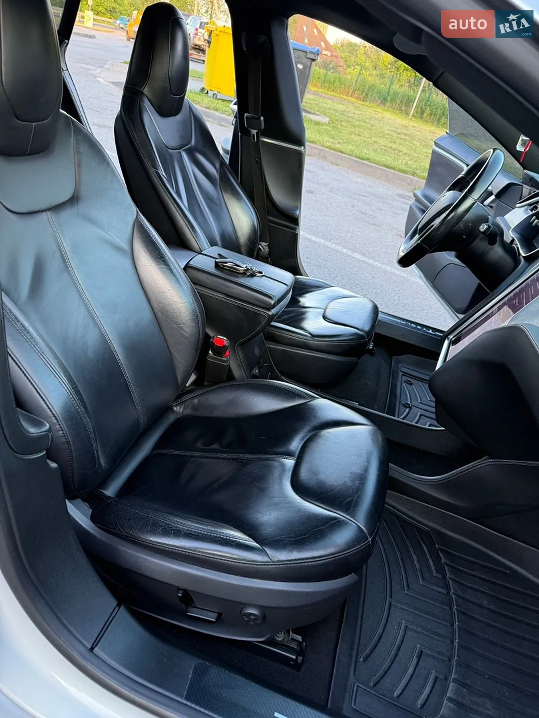 2014 Tesla Model S - мініатюра 10