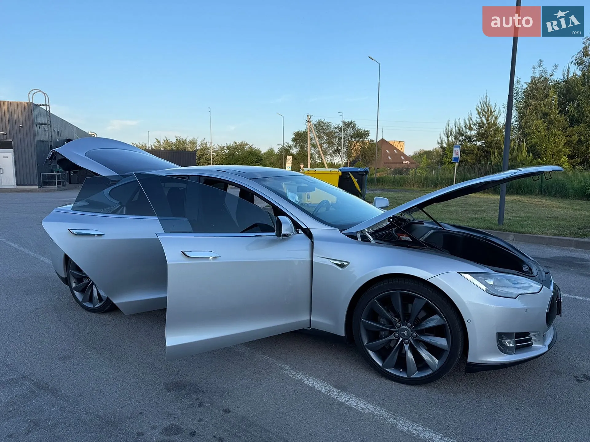 2014 Tesla Model S - мініатюра 23