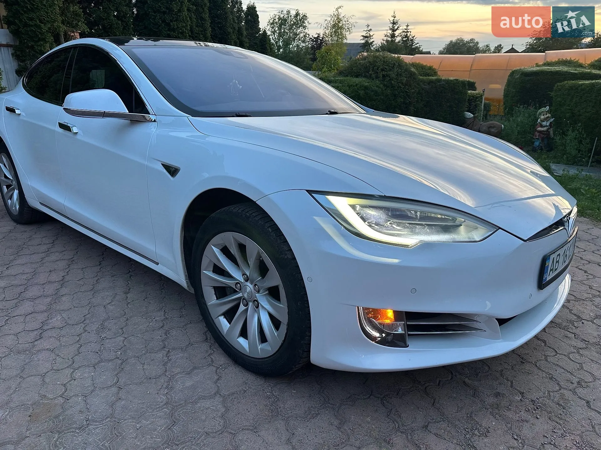 2016 Tesla Model S - мініатюра 3