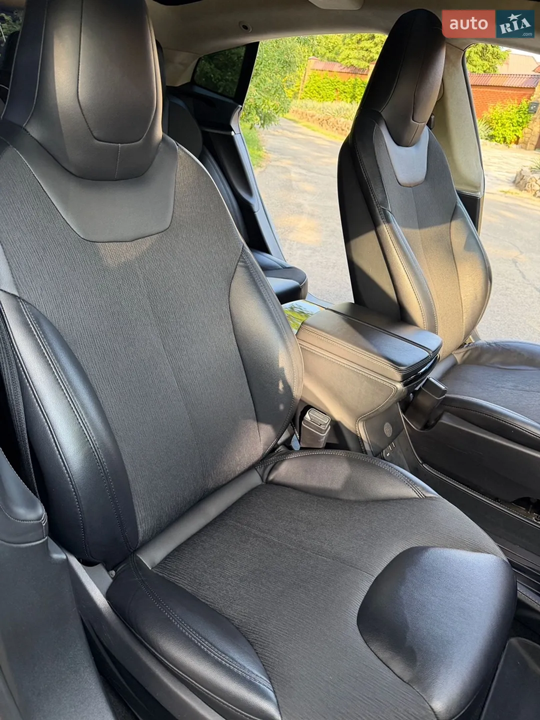 2016 Tesla Model S - мініатюра 13