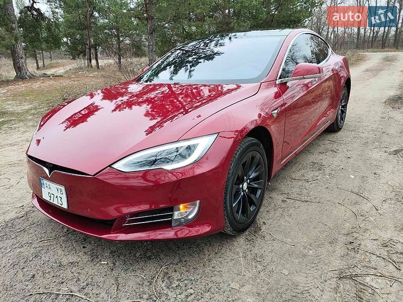 Tesla Model S 2016