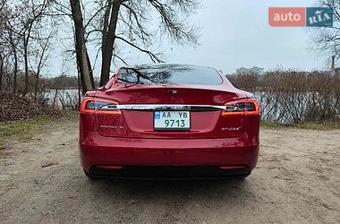 Лифтбек Tesla Model S 2016 в Киеве