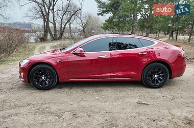 Лифтбек Tesla Model S 2016 в Киеве