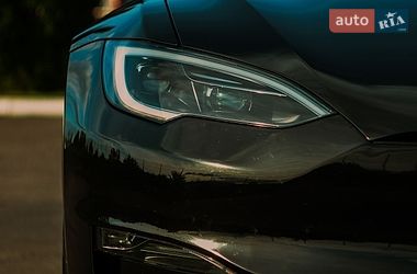 Лифтбек Tesla Model S 2023 в Полтаве
