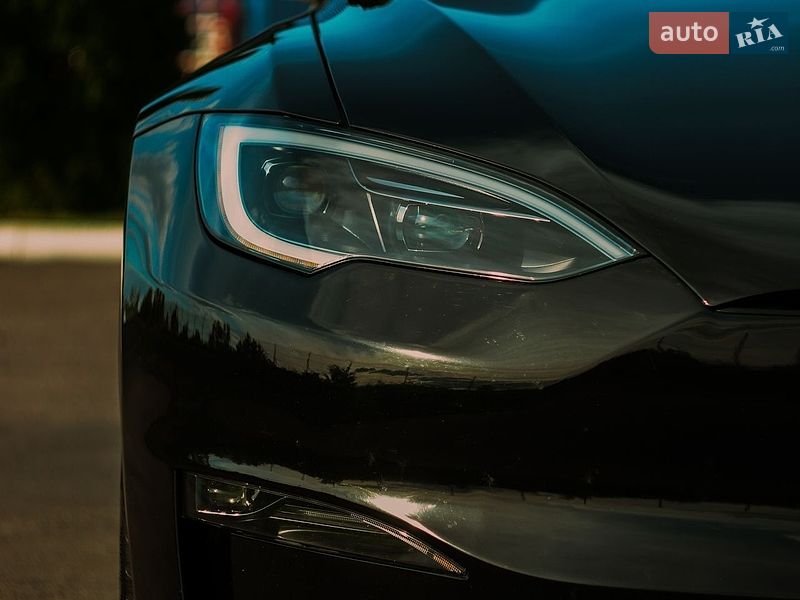 Лифтбек Tesla Model S 2023 в Полтаве