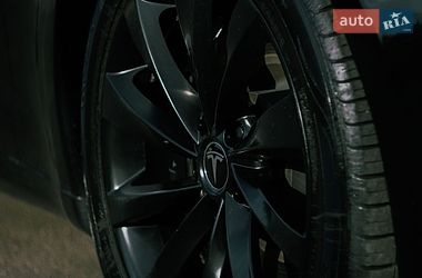Лифтбек Tesla Model S 2023 в Полтаве
