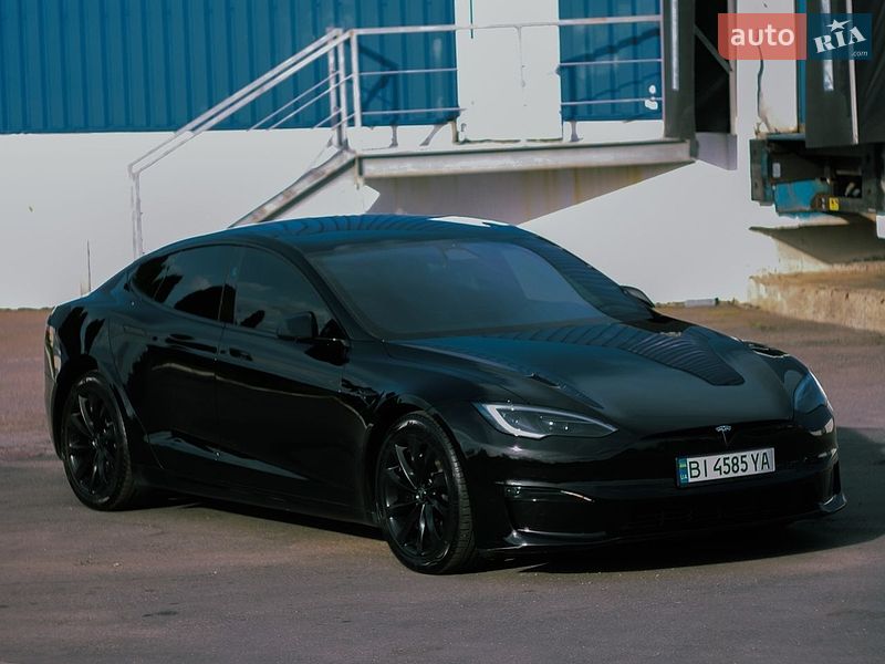 Лифтбек Tesla Model S 2023 в Полтаве
