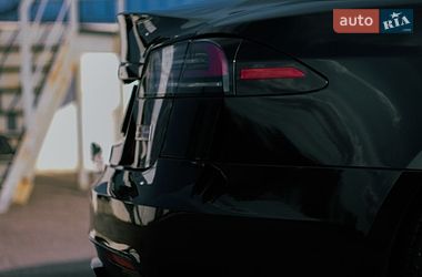 Лифтбек Tesla Model S 2023 в Полтаве