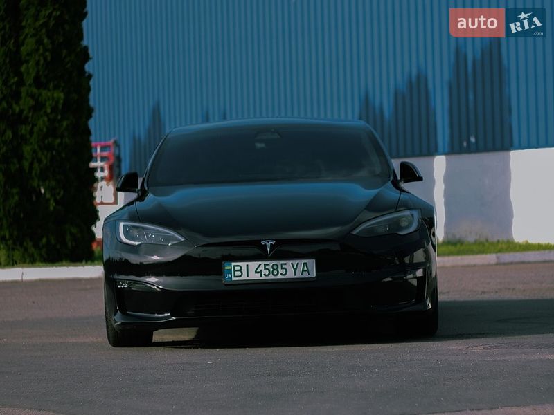 Лифтбек Tesla Model S 2023 в Полтаве