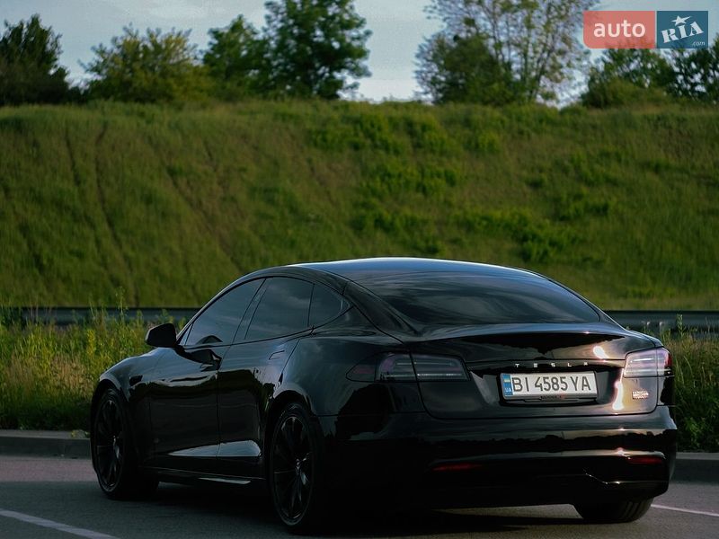 Лифтбек Tesla Model S 2023 в Полтаве