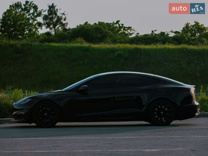Лифтбек Tesla Model S 2023 в Полтаве