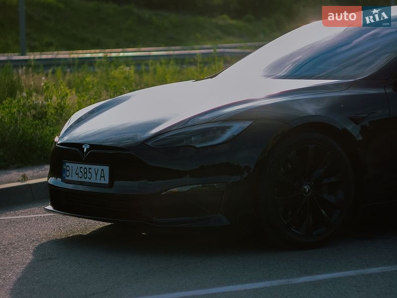 Лифтбек Tesla Model S 2023 в Полтаве