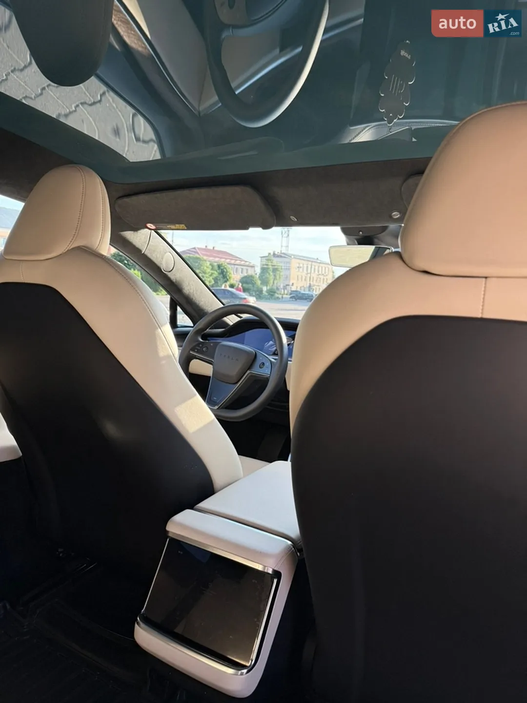 2022 Tesla Model S - мініатюра 13