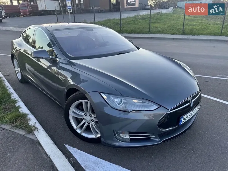 Tesla Model S