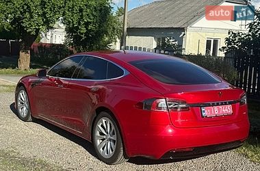 Ліфтбек Tesla Model S 2017 в Володимирі фото 7 Ліфтбек Tesla Model S 2017 в Володимирі