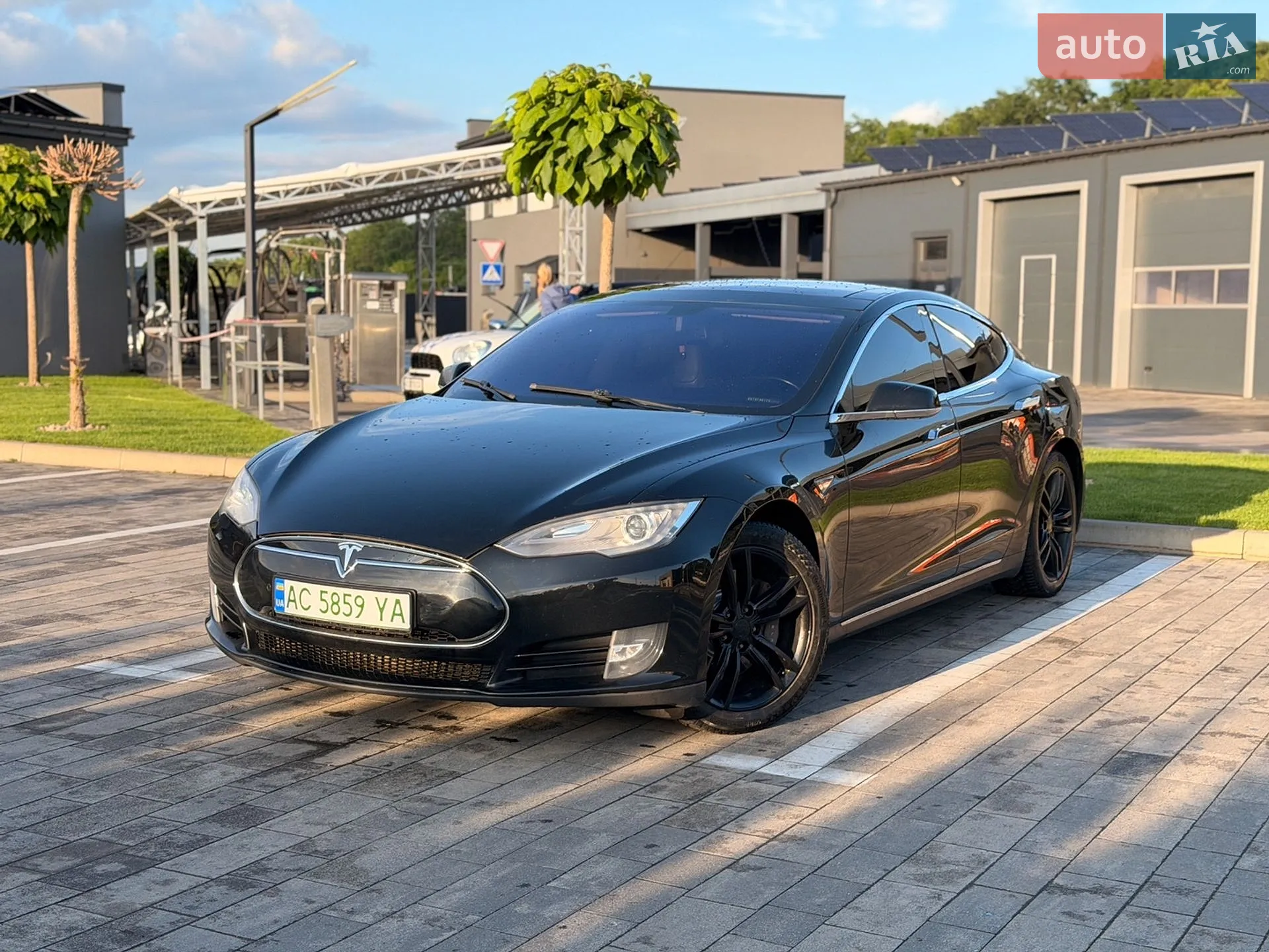 2014 Tesla Model S - мініатюра 2