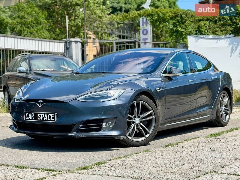 Tesla Model S 2017
