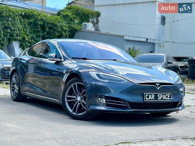Ліфтбек Tesla Model S 2017 в Одесі фото 5 Ліфтбек Tesla Model S 2017 в Одесі
