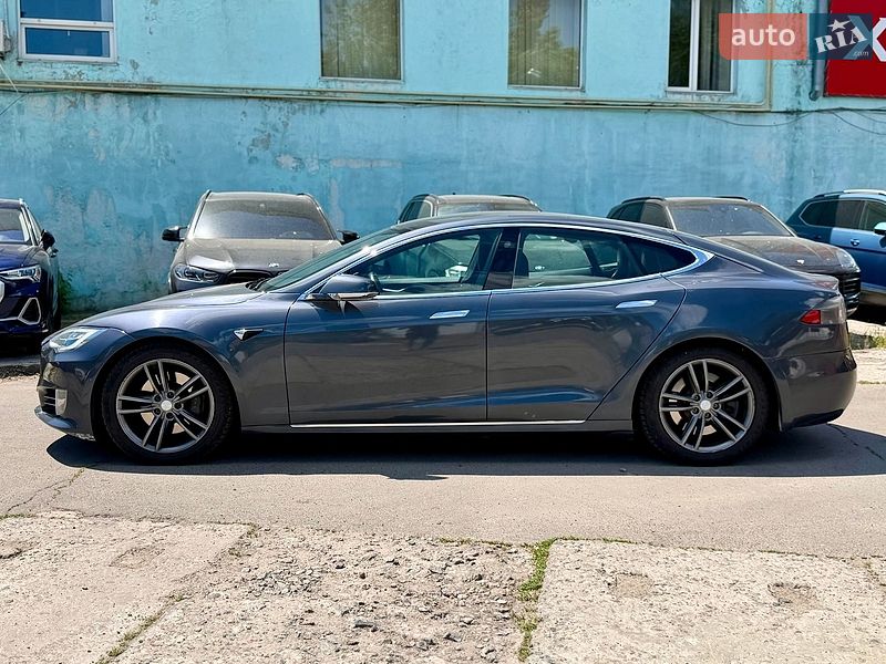 Ліфтбек Tesla Model S 2017 в Одесі фото 15 Ліфтбек Tesla Model S 2017 в Одесі