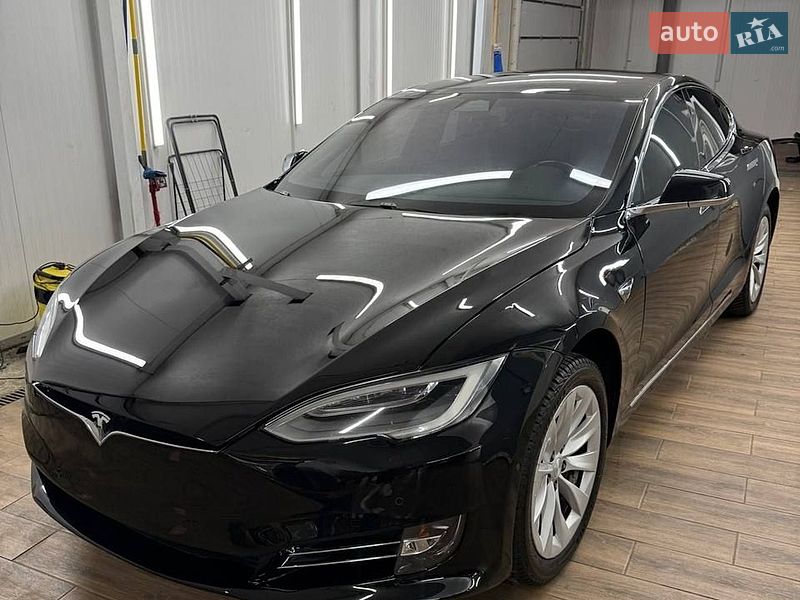 Лифтбек Tesla Model S 2017 в Пустомытах фото 3 Лифтбек Tesla Model S 2017 в Пустомытах
