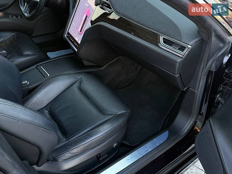 Лифтбек Tesla Model S 2017 в Пустомытах фото 7 Лифтбек Tesla Model S 2017 в Пустомытах