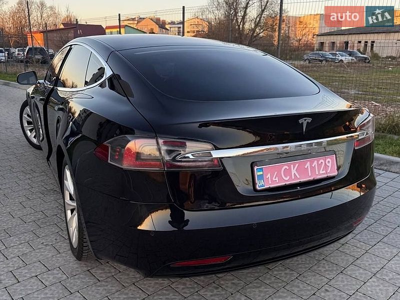 Лифтбек Tesla Model S 2017 в Пустомытах фото 14 Лифтбек Tesla Model S 2017 в Пустомытах