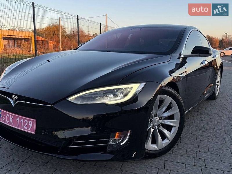 Лифтбек Tesla Model S 2017 в Пустомытах фото 19 Лифтбек Tesla Model S 2017 в Пустомытах