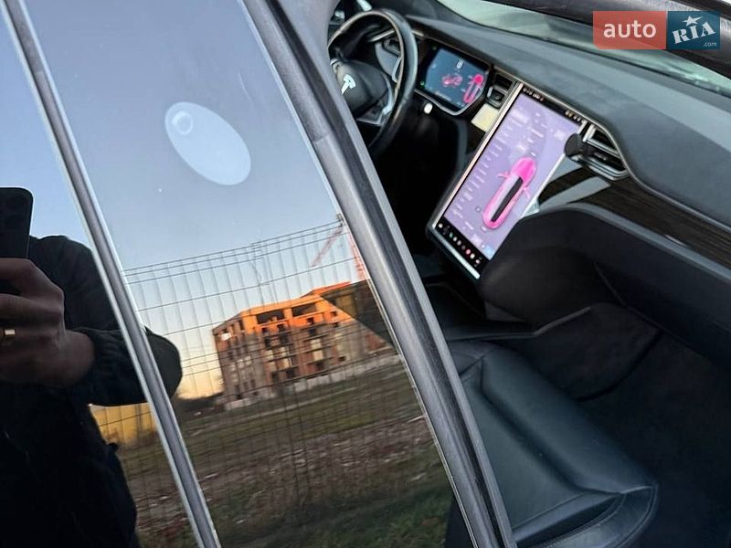 Лифтбек Tesla Model S 2017 в Пустомытах фото 17 Лифтбек Tesla Model S 2017 в Пустомытах